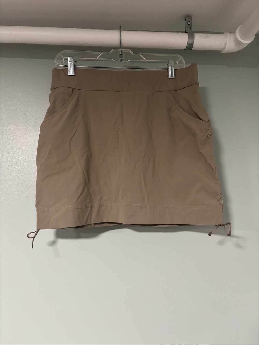 Columbia Women’s Tan Active Skort with Adjustable Hem